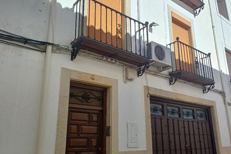 Photo 1 of Single-family semi-detached to rent in Calle del Doctor Gutierrez Lozano, 4, Sabiote, Jaén