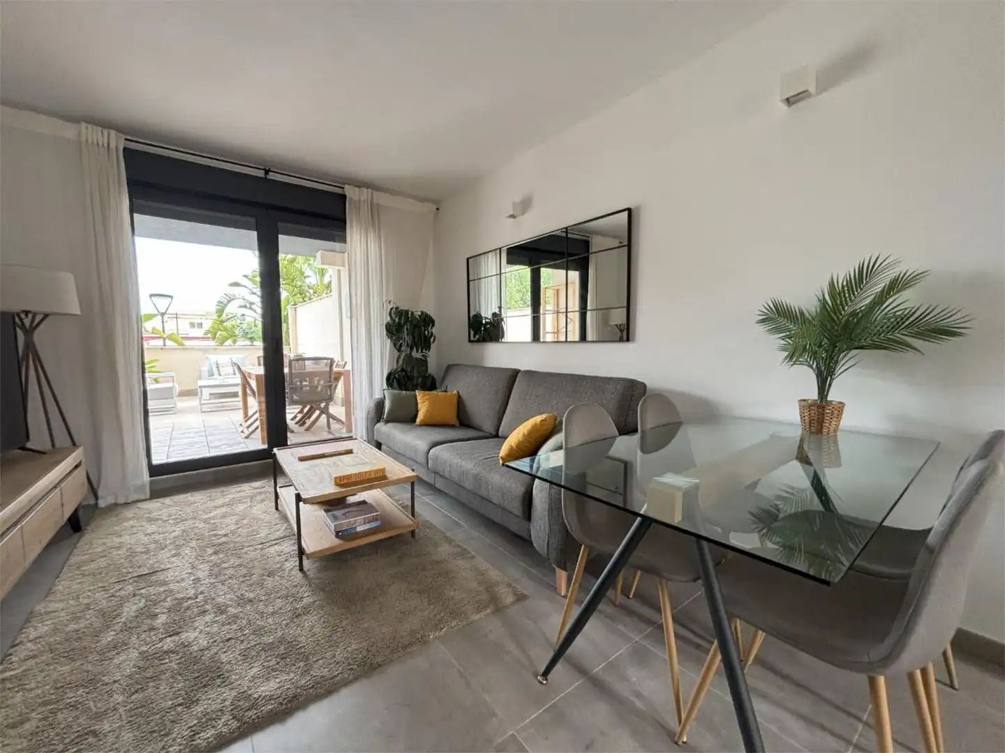 Apartament de lloguer a Carrer Mar Jónica, 1, El Palmar - Los Molinos Sala d'estar de Apartament de lloguer en Dénia amb Aire condicionat, Calefacció i Terrassa