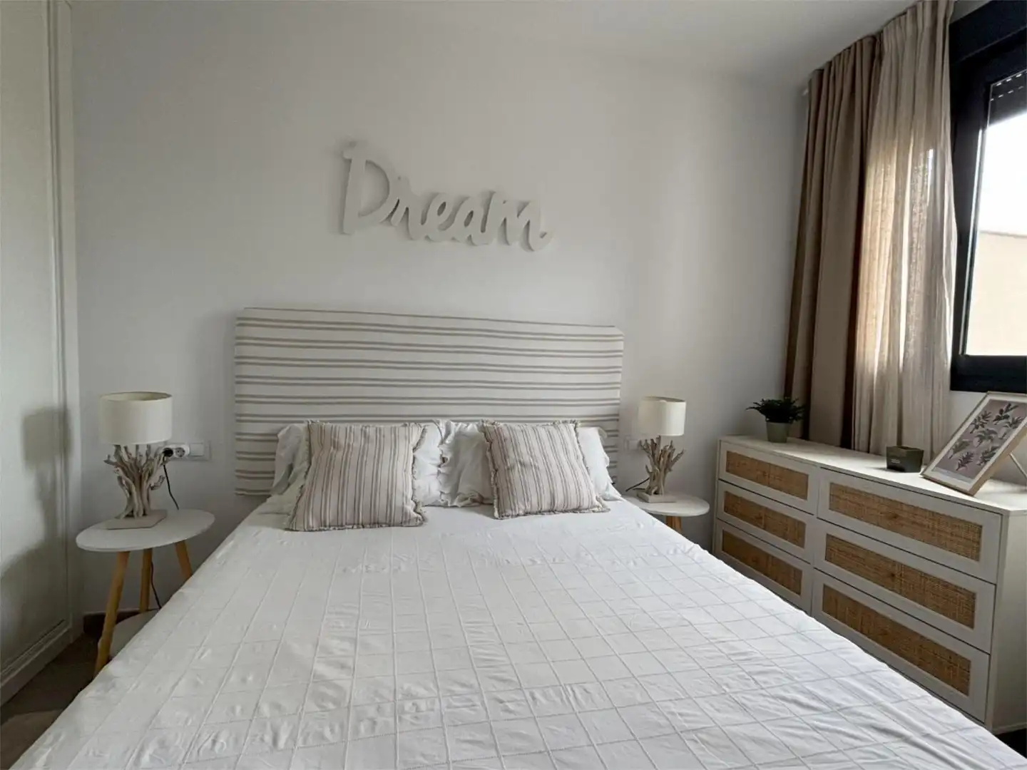Apartament de lloguer a Carrer Mar Jónica, 1, El Palmar - Los Molinos Dormitori de Apartament de lloguer en Dénia amb Aire condicionat, Calefacció i Terrassa