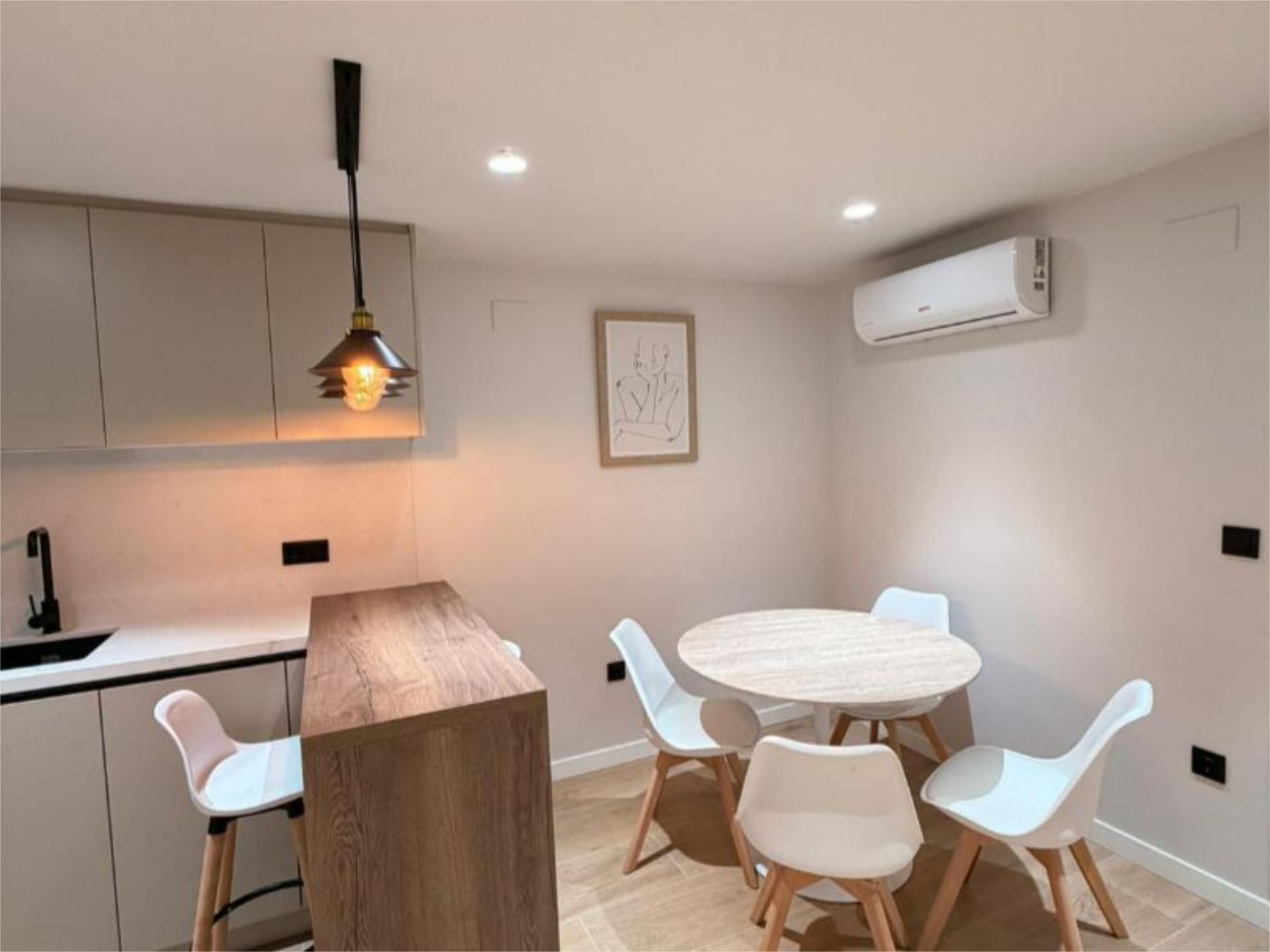 Dining room of Flat to rent in Cáceres Capital  with Air Conditioner and Furnished