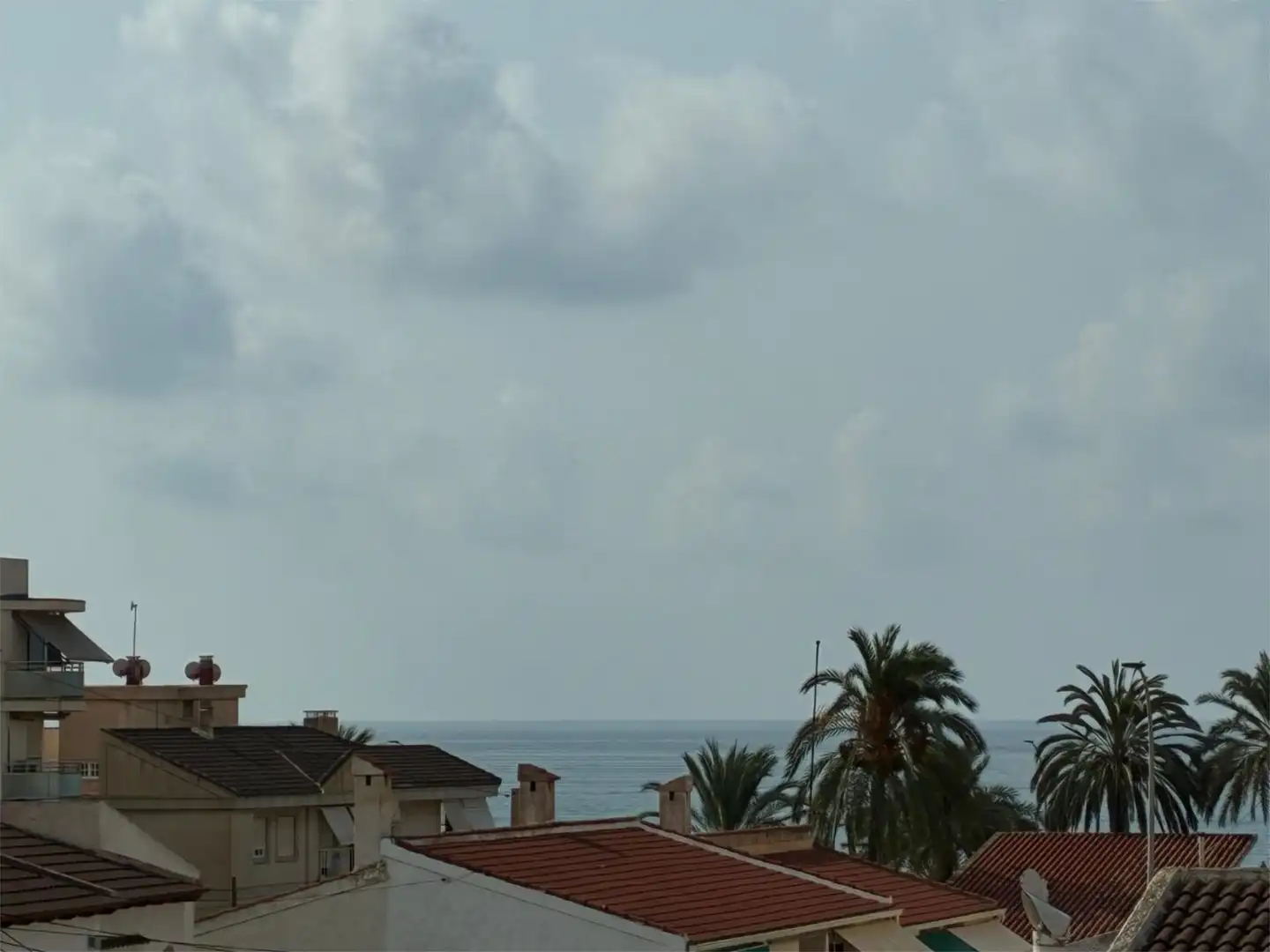 Piso de alquiler en Avinguda de Portugal, 95, Calas Santiago Bernabéu Vista exterior de Piso de alquiler en Santa Pola con Calefacción, Jardín privado y Terraza