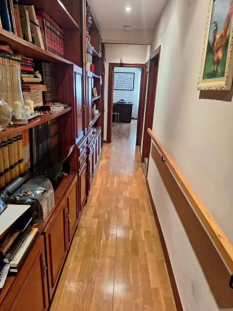 Pis en venda en Oviedo  amb Calefacció, Parquet i Traster