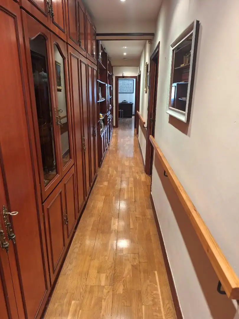 Pis en venda en Oviedo  amb Calefacció, Parquet i Traster