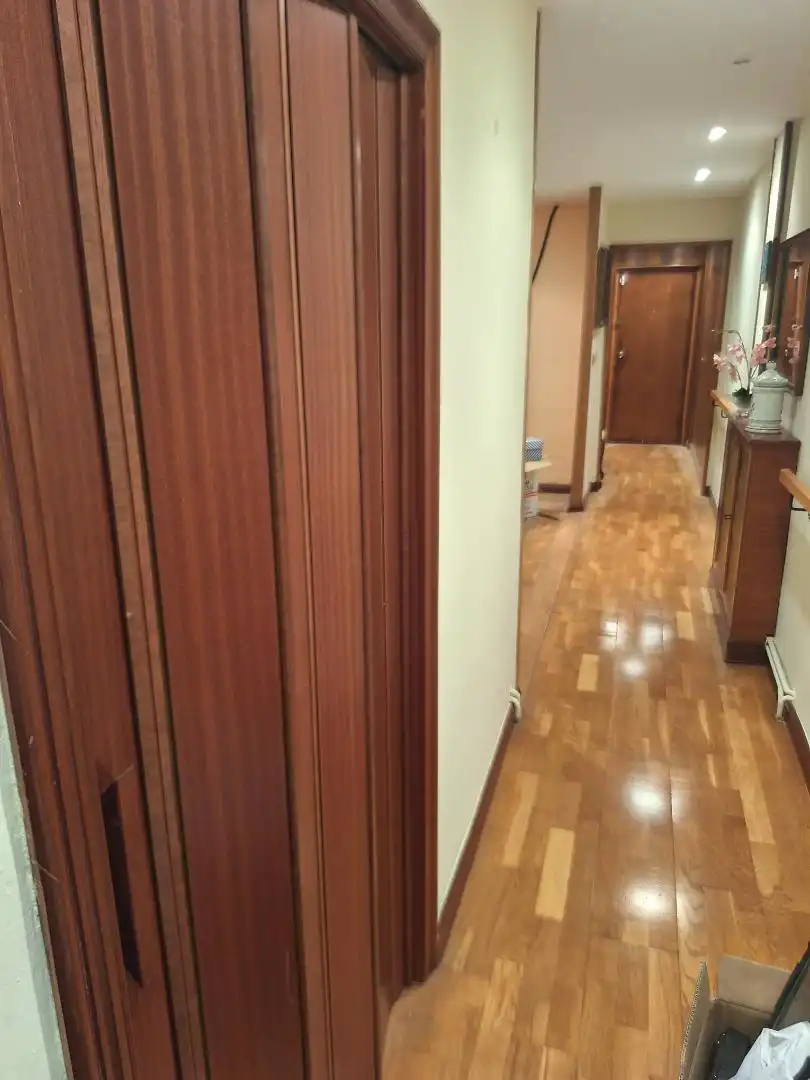 Pis en venda en Oviedo  amb Calefacció, Parquet i Traster