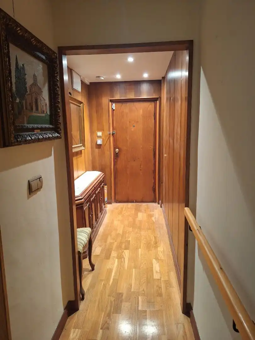 Pis en venda en Oviedo  amb Calefacció, Parquet i Traster