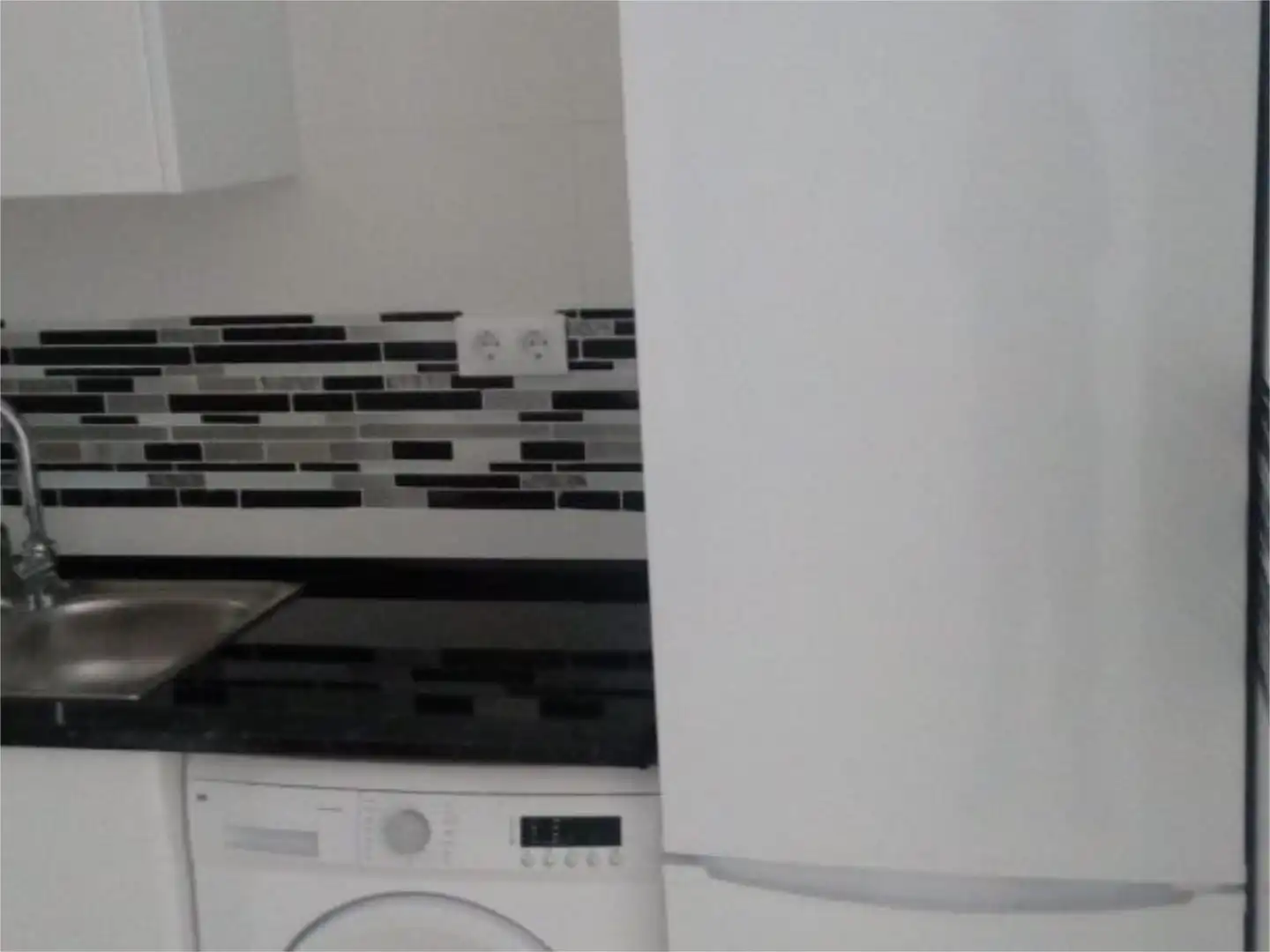 Kitchen of Flat for sale in Sevilla  with Air Conditioner and Balcony