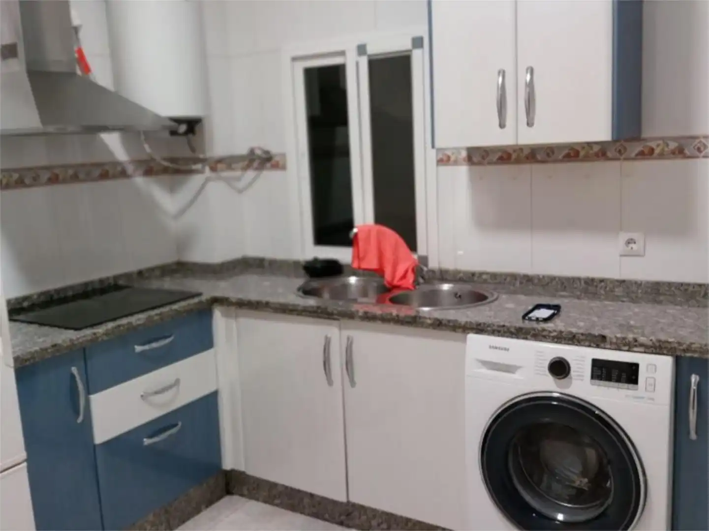 Kitchen of Flat for sale in Sevilla  with Air Conditioner and Balcony