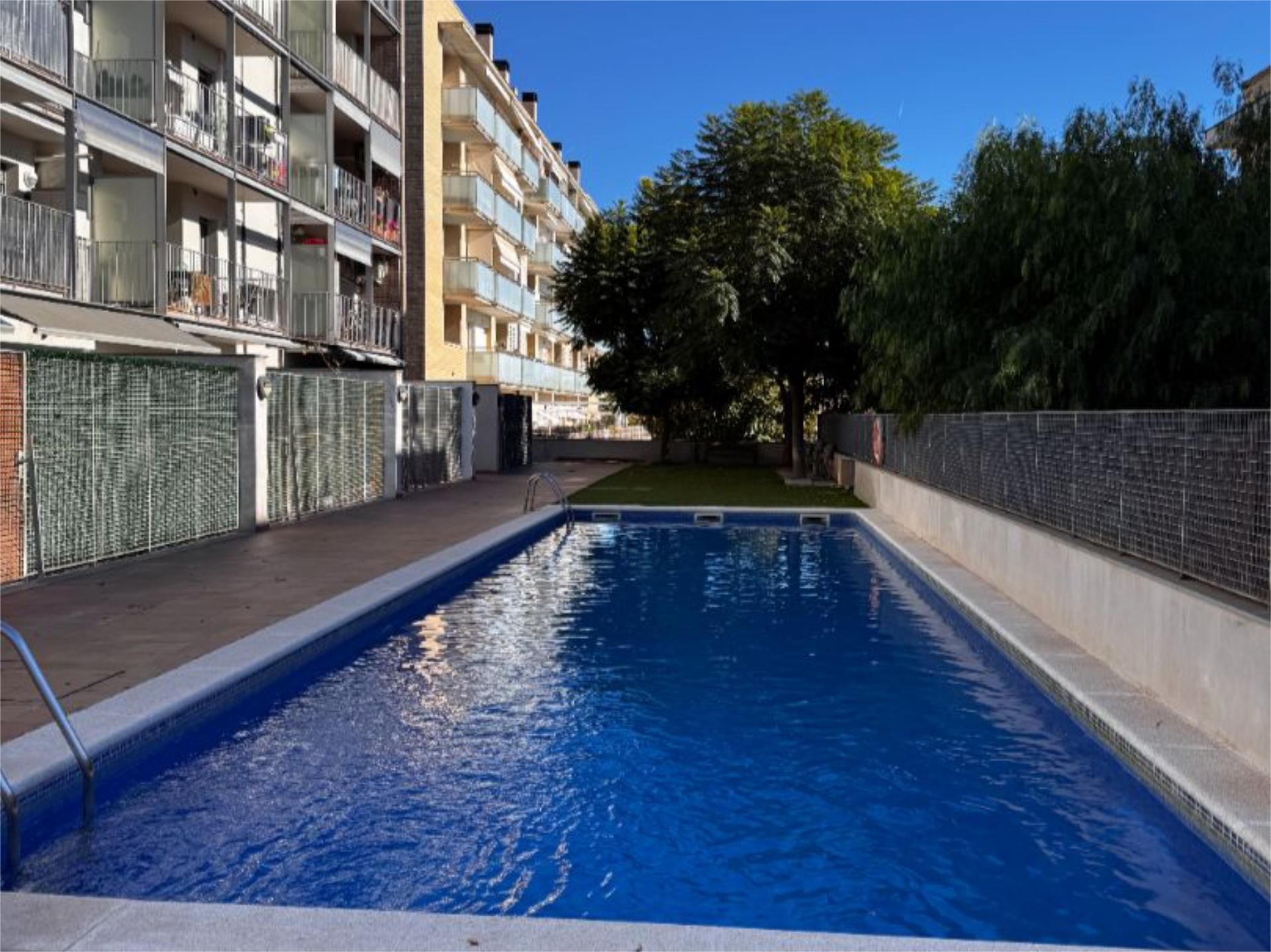 Piscina de Dúplex en venda en Vilafranca del Penedès