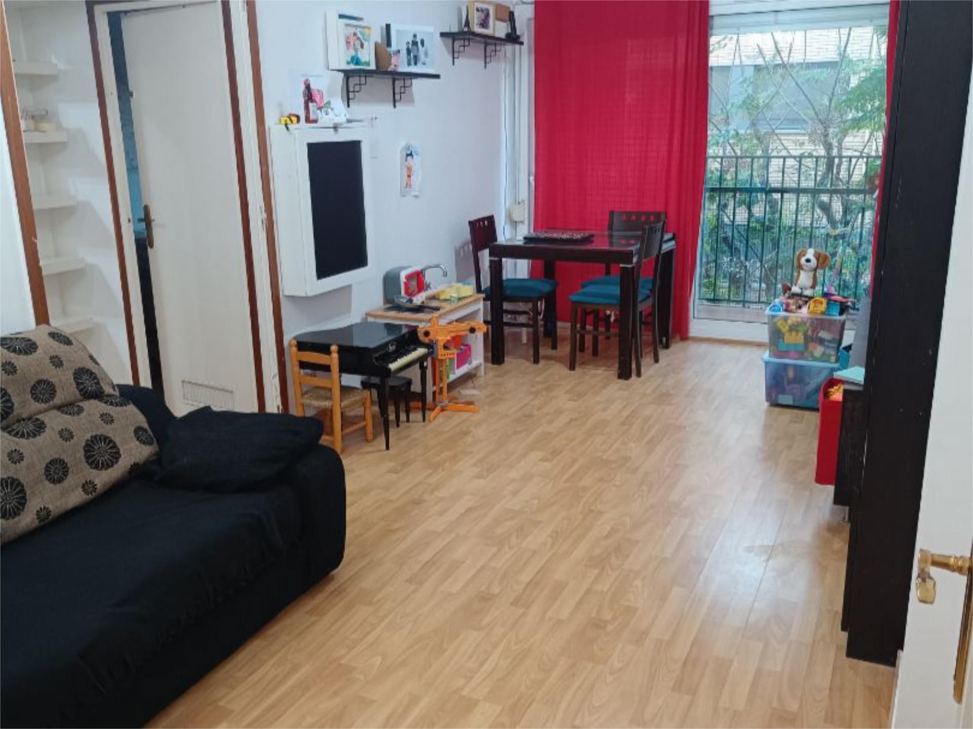 Sala d'estar de Pis en venda en Badalona amb Aire condicionat i Balcó