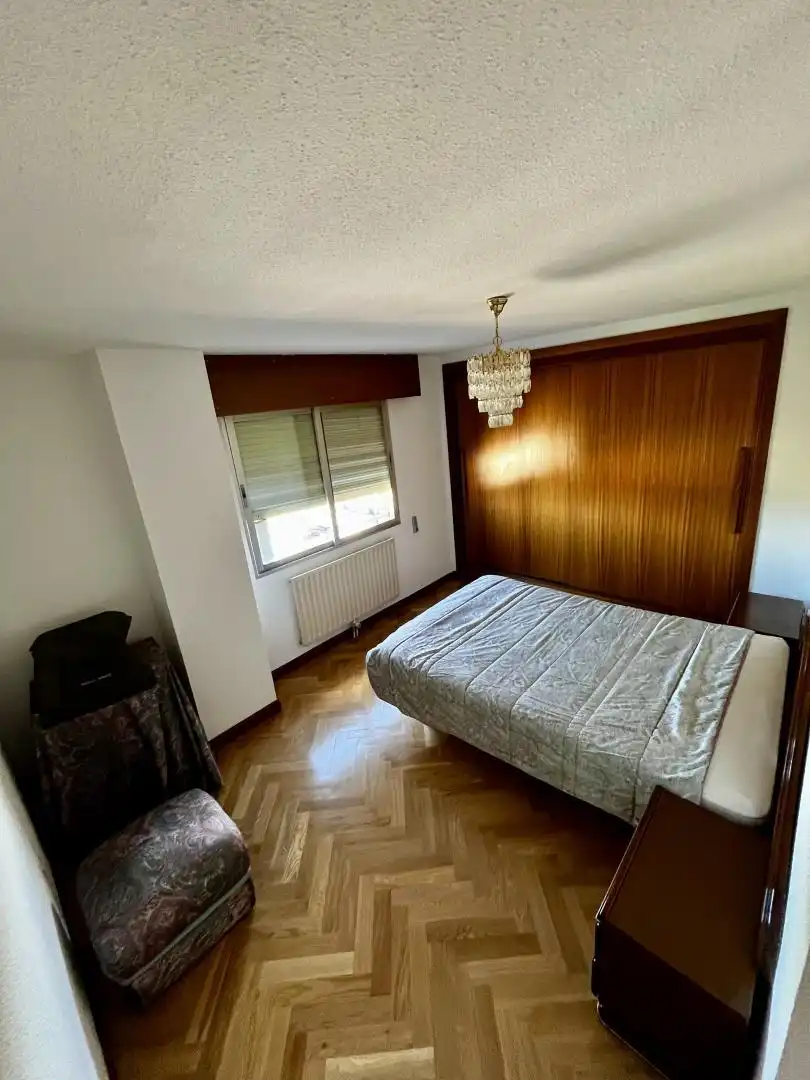 Pis en venda a Calle de la Casuarina, 29, Las Águilas Dormitori de Pis en venda en Madrid amb Aire condicionat, Calefacció i Parquet