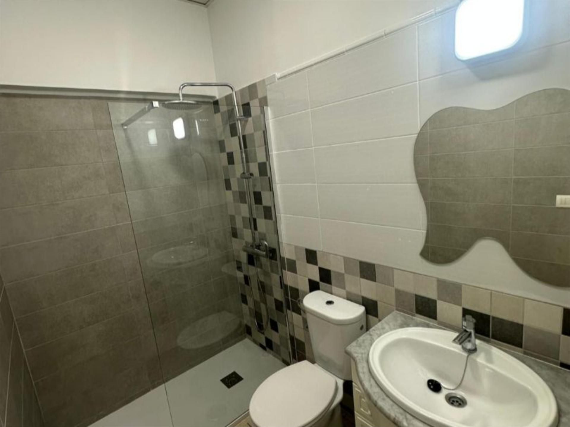 Baño de Piso en venta en Breña Alta con Aire acondicionado, Trastero y Amueblado