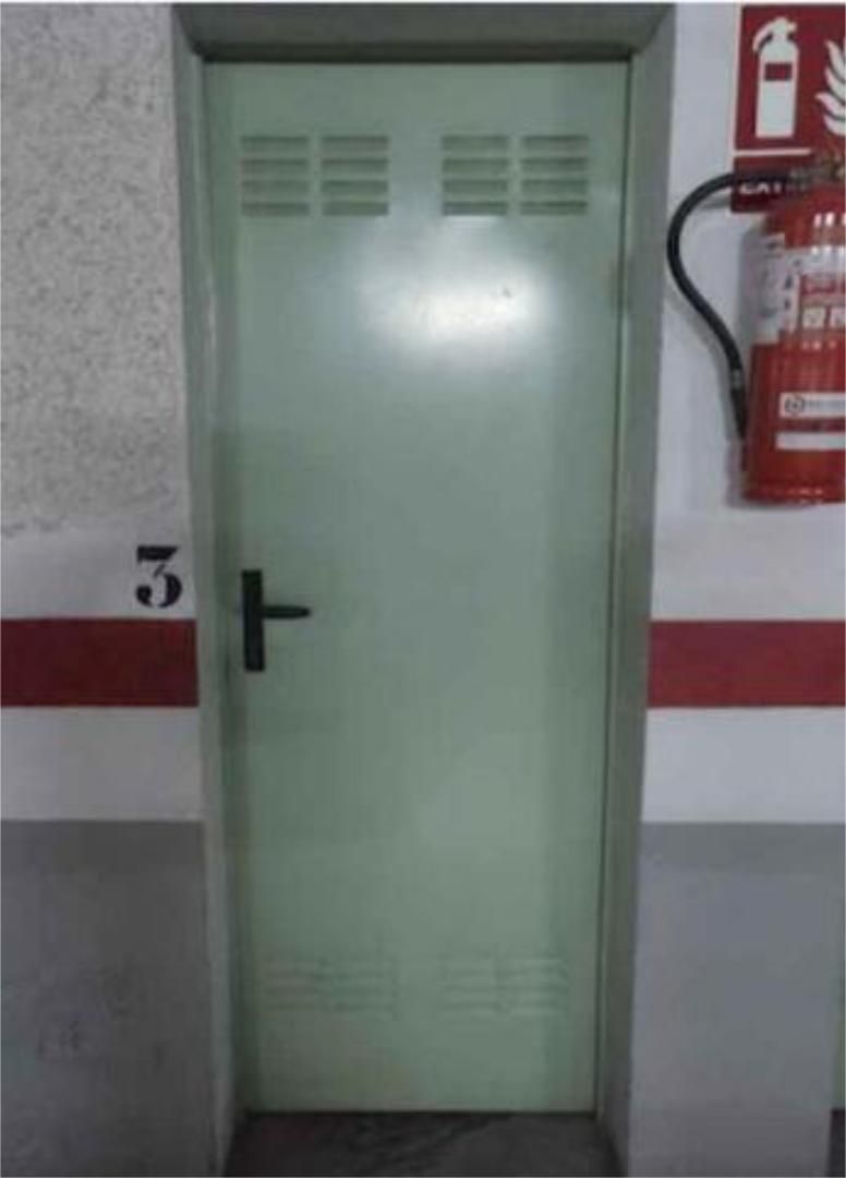 Bedroom of Box room to rent in Candelaria