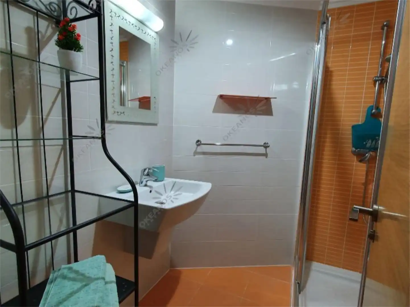 Piso en venta en Calle Pizarro, 2, Los Abrigos Baño de Piso en venta en Granadilla de Abona con Terraza y Piscina