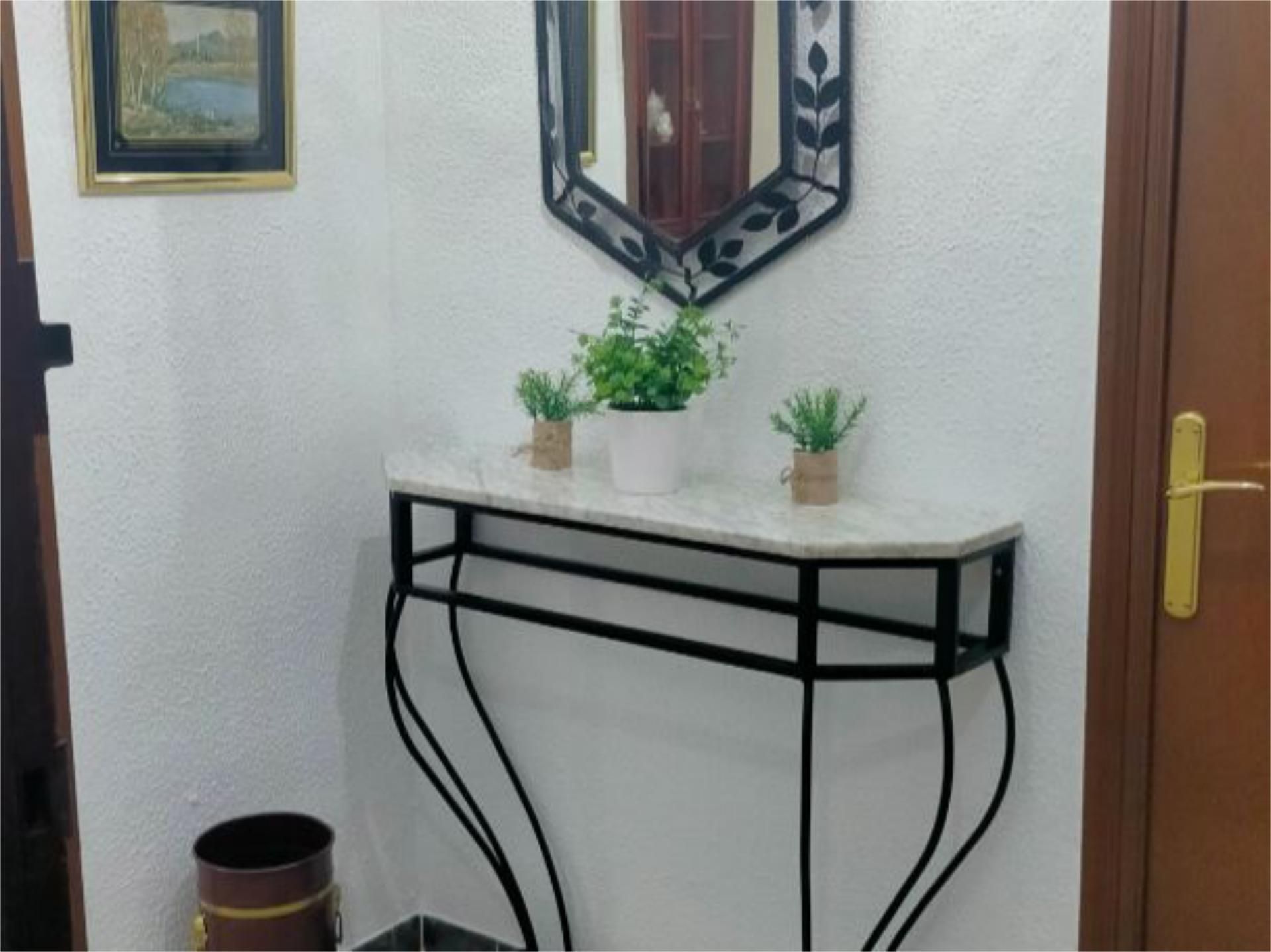 Pis de lloguer a Calle Baena, 21, El Valle