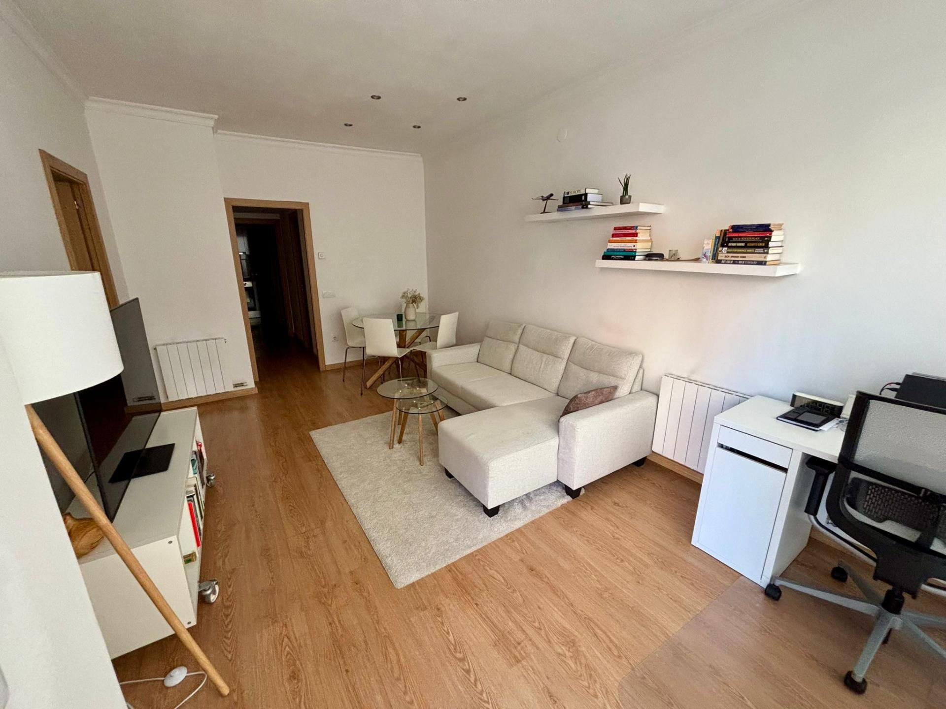 Sala d'estar de Pis de lloguer en  Barcelona Capital amb Aire condicionat, Calefacció i Parquet