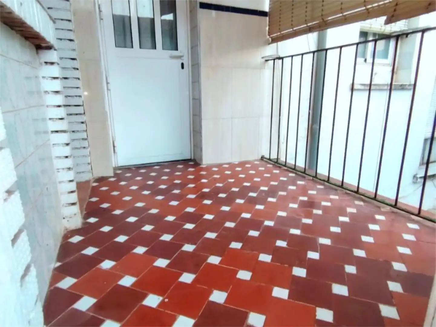 Casa adosada en venda a Calle Juan Diego de Dios Barrero, 11, Zona Hospital Terrassa de Casa adosada en venda en Linares amb Aire condicionat, Terrassa i Traster