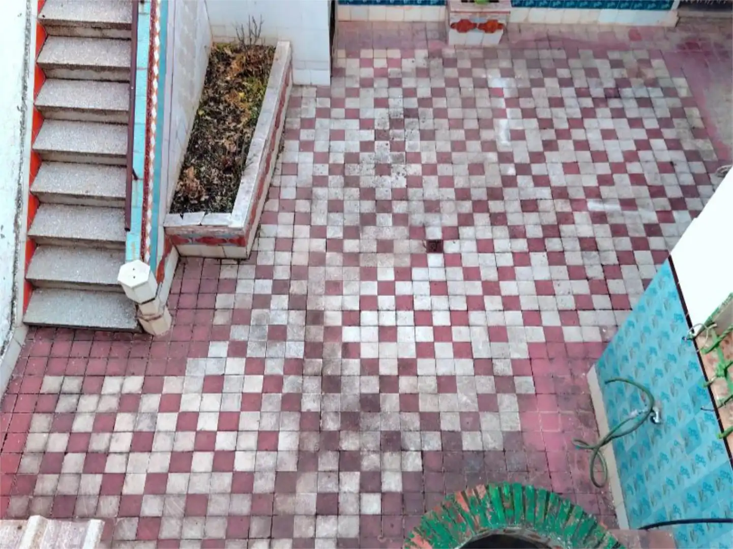 Casa adosada en venda a Calle Juan Diego de Dios Barrero, 11, Zona Hospital Terrassa de Casa adosada en venda en Linares amb Aire condicionat, Terrassa i Traster
