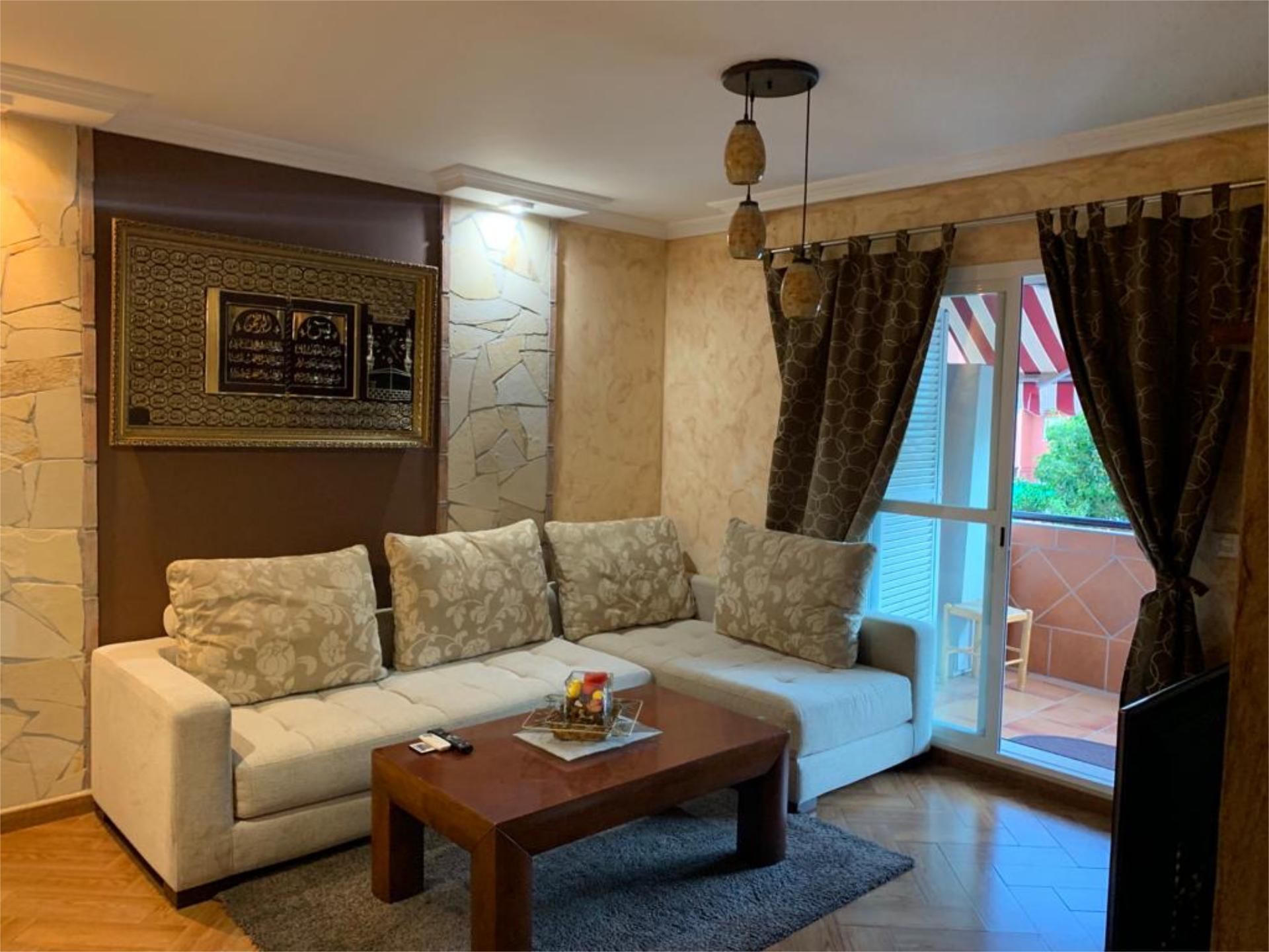 Flat to rent in Urbanización los Álamos I, 92, Los Barrios Living room of Flat to rent in Los Barrios with Air Conditioner, Terrace and Swimming Pool