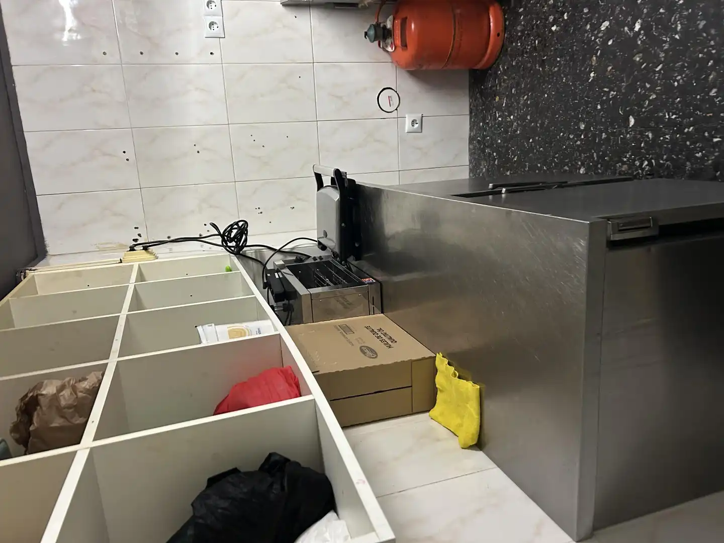 Cuina de Local en traspas en Vitoria - Gasteiz amb Aire condicionat