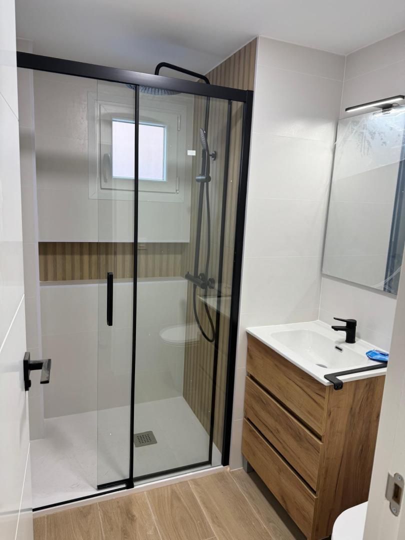 Bathroom of Flat for sale in  Zaragoza Capital  with Air Conditioner