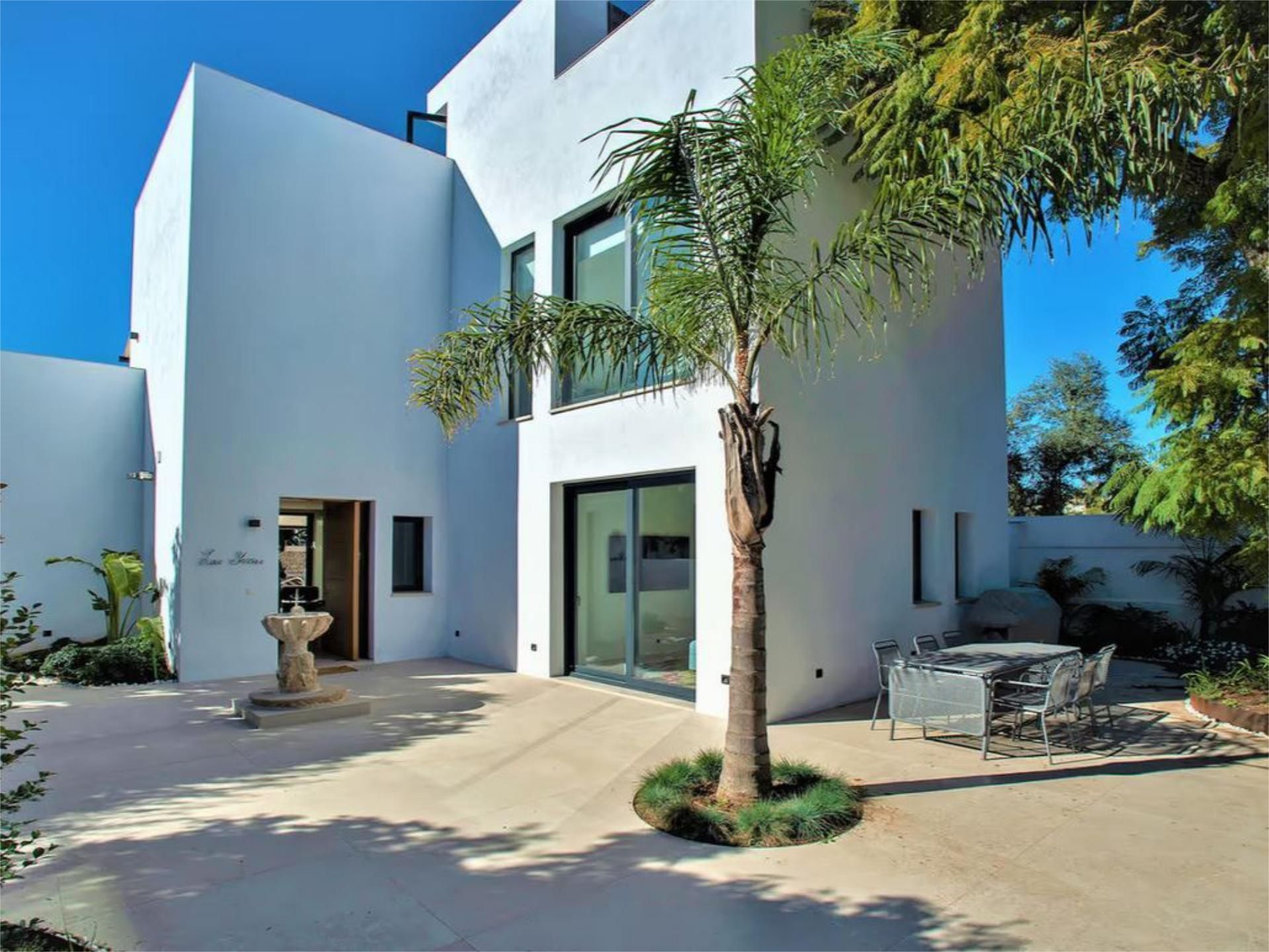 Casa o chalet de alquiler en Plaza de la Lola, 9, Huerta Belón - Calvario Vista exterior de Casa o chalet de alquiler en Marbella con Aire acondicionado, Calefacción y Jardín privado