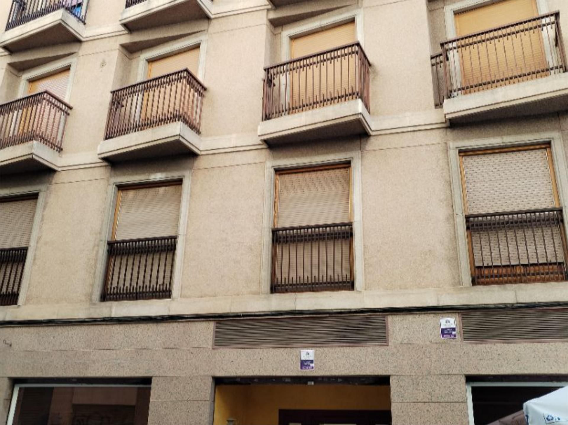 Pis en venda a Travessia de les Barques, 5, Centro Vista exterior de Pis en venda en Elche / Elx amb Videoporter