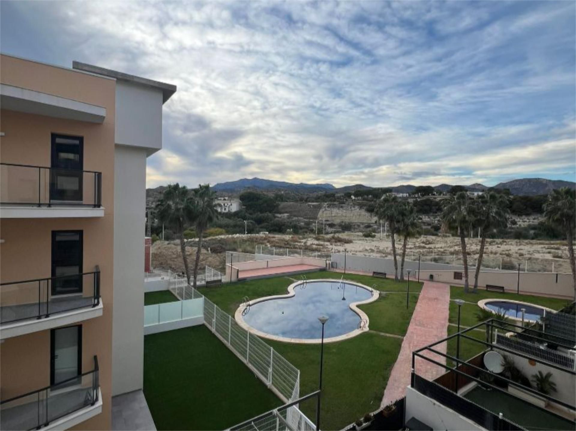 Exterior view of Flat for sale in Villajoyosa / La Vila Joiosa  with Air Conditioner, Heating and Terrace