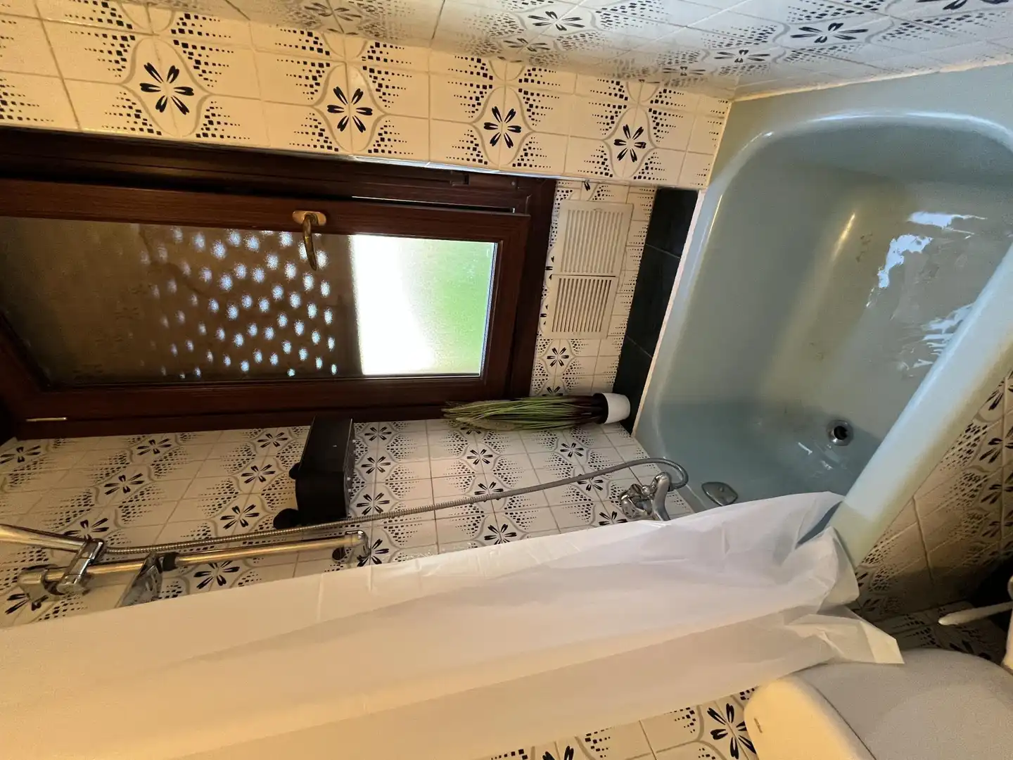 Zimmer in Zumalakarregi Kalea, 39, Burtzeña Zimmer in Zumalakarregi Kalea, 39, Burtzeña