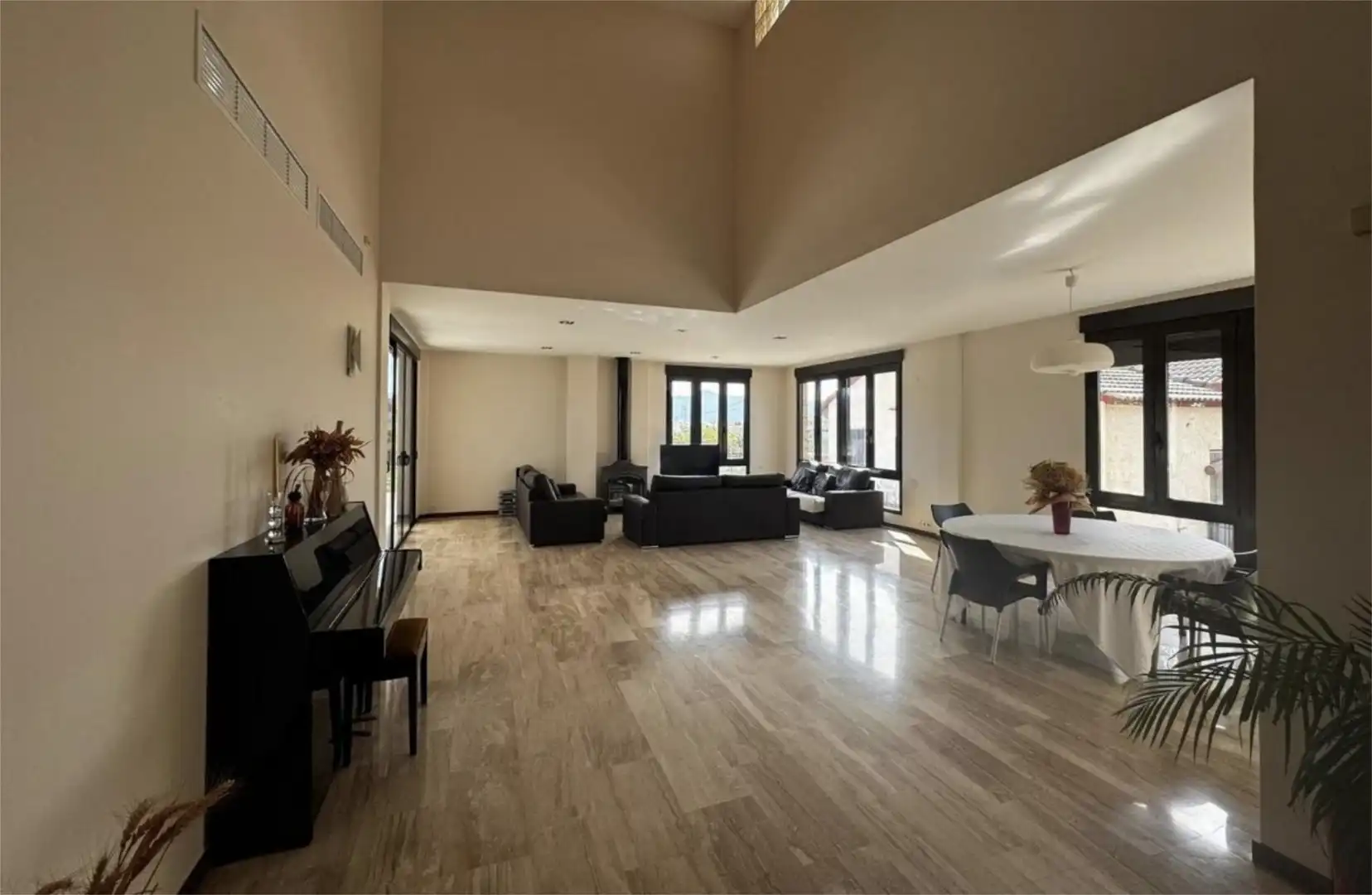Houses for sale in Calle Mayor, 54, Puente Tocinos Living room of Houses for sale in Murcia Capital with Air Conditioner, Terrace and Swimming Pool