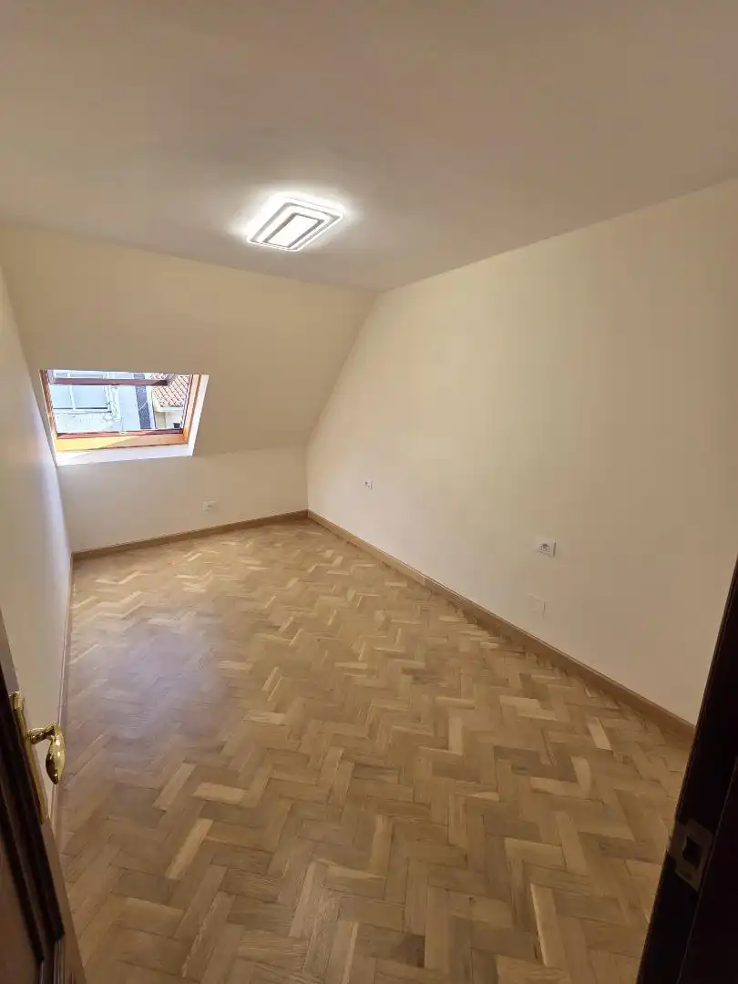Ático en venta en Rúa Rollo, 51, Betanzos Habitación de Ático en venta en Betanzos con Balcón