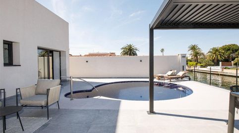 Foto 4 de Casa o xalet en venda a Carrer Alberes, 208a, Alberes, Empuriabrava