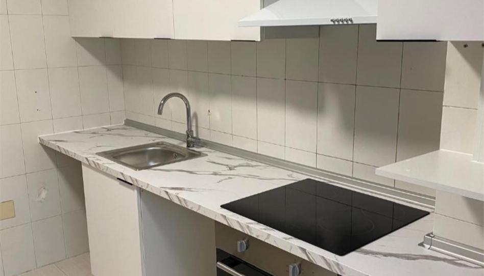 Foto 1 de Pis de lloguer a Castillo de Ocio Kalea, 7, Ariznabarra, Araba - Álava