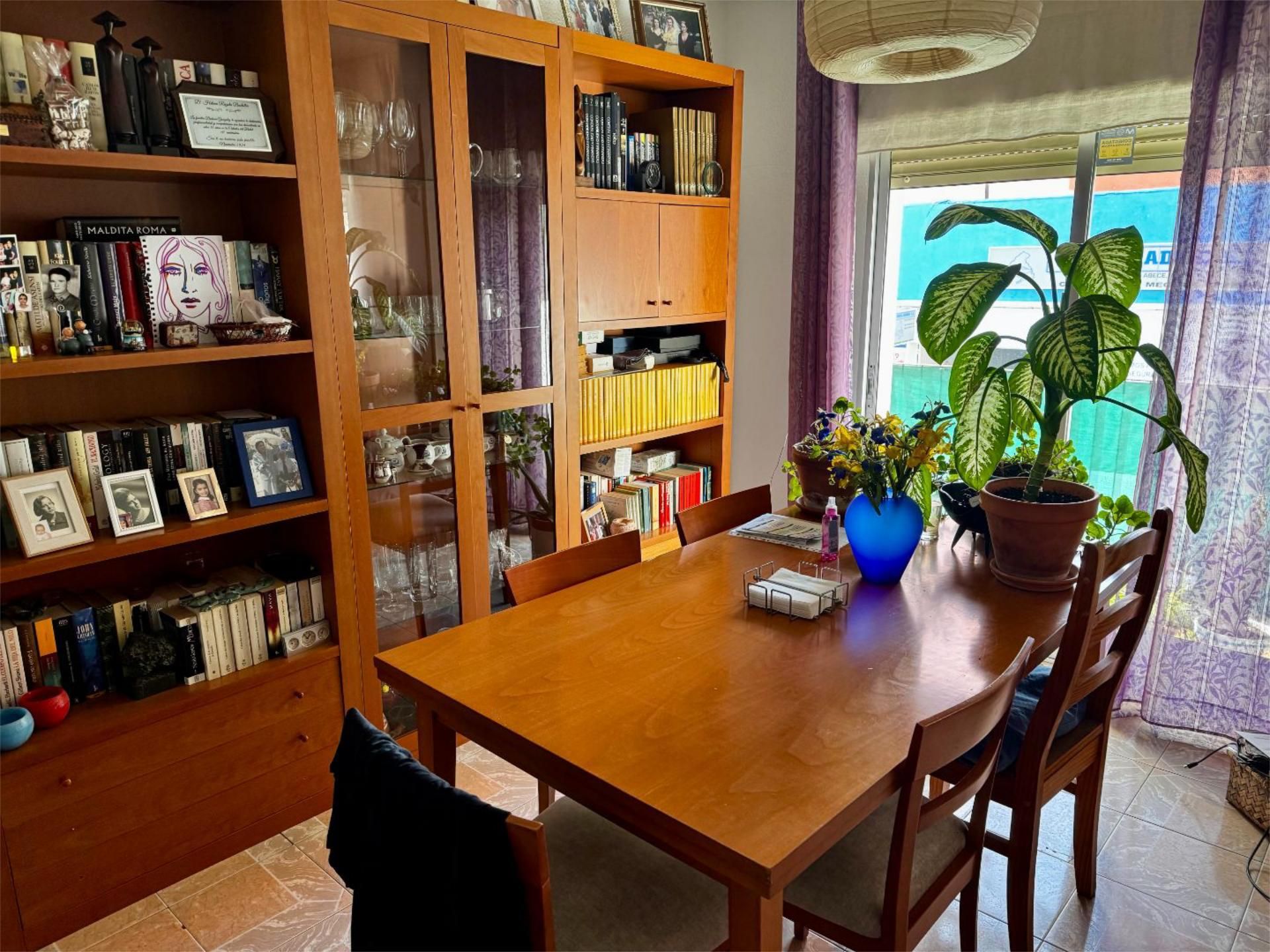 Comedor de Piso en venta en  Madrid Capital con Aire acondicionado, Terraza y Videoportero