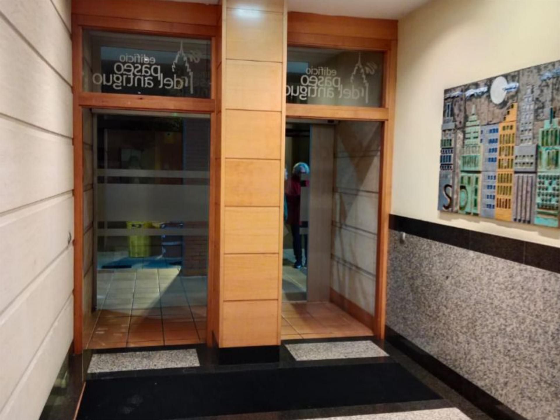 Pis en venda a Calle Regla, 5, Santo Domingo - El Campillín Pis en venda en Oviedo amb Calefacció, Parquet i Traster