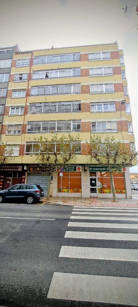 Exterior view of Flat for sale in León Capital   with Terrace