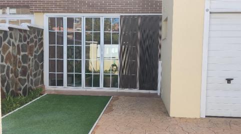 Foto 2 de Casa adosada en venda a Calle Pisuerga, 21, Laguna de Duero, Valladolid