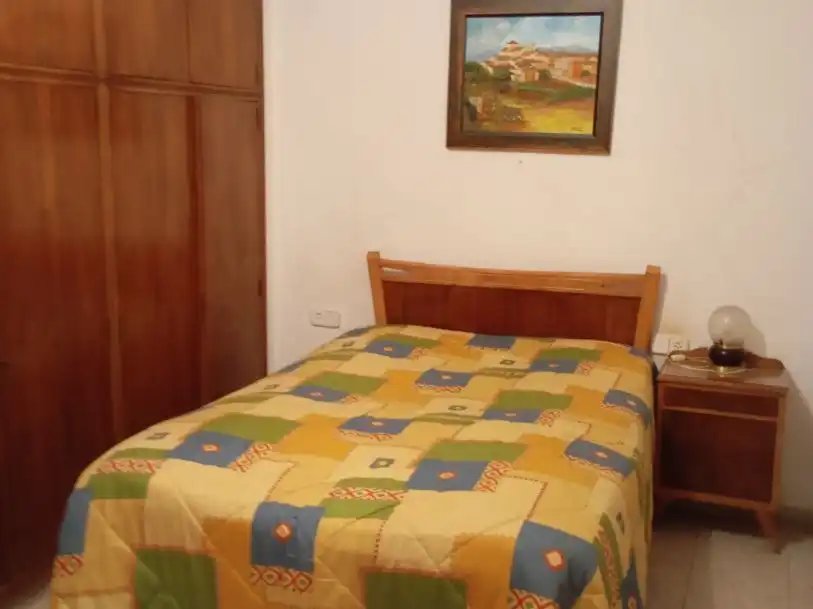 Casa adosada en venda a Carrer del Canat, 16, Banyoles Dormitori de Casa adosada en venda en Banyoles amb Terrassa
