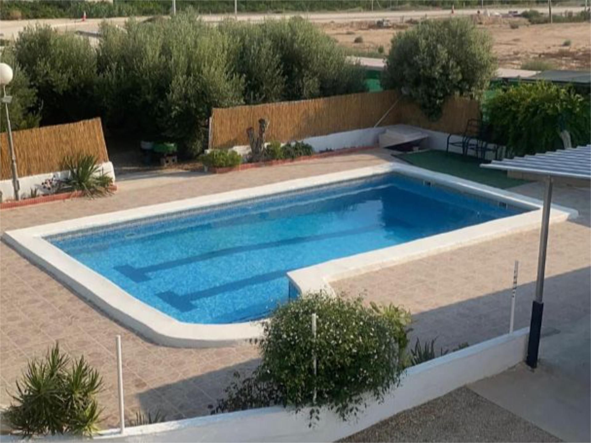 Country house for sale in Calle Partida de la Cruz, El Raso Swimming pool of Country house for sale in Guardamar del Segura with Heating, Private garden and Terrace