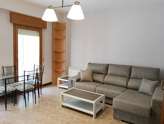 Piso en Alquiler en Calle de Felipe II, 8 en San Martín