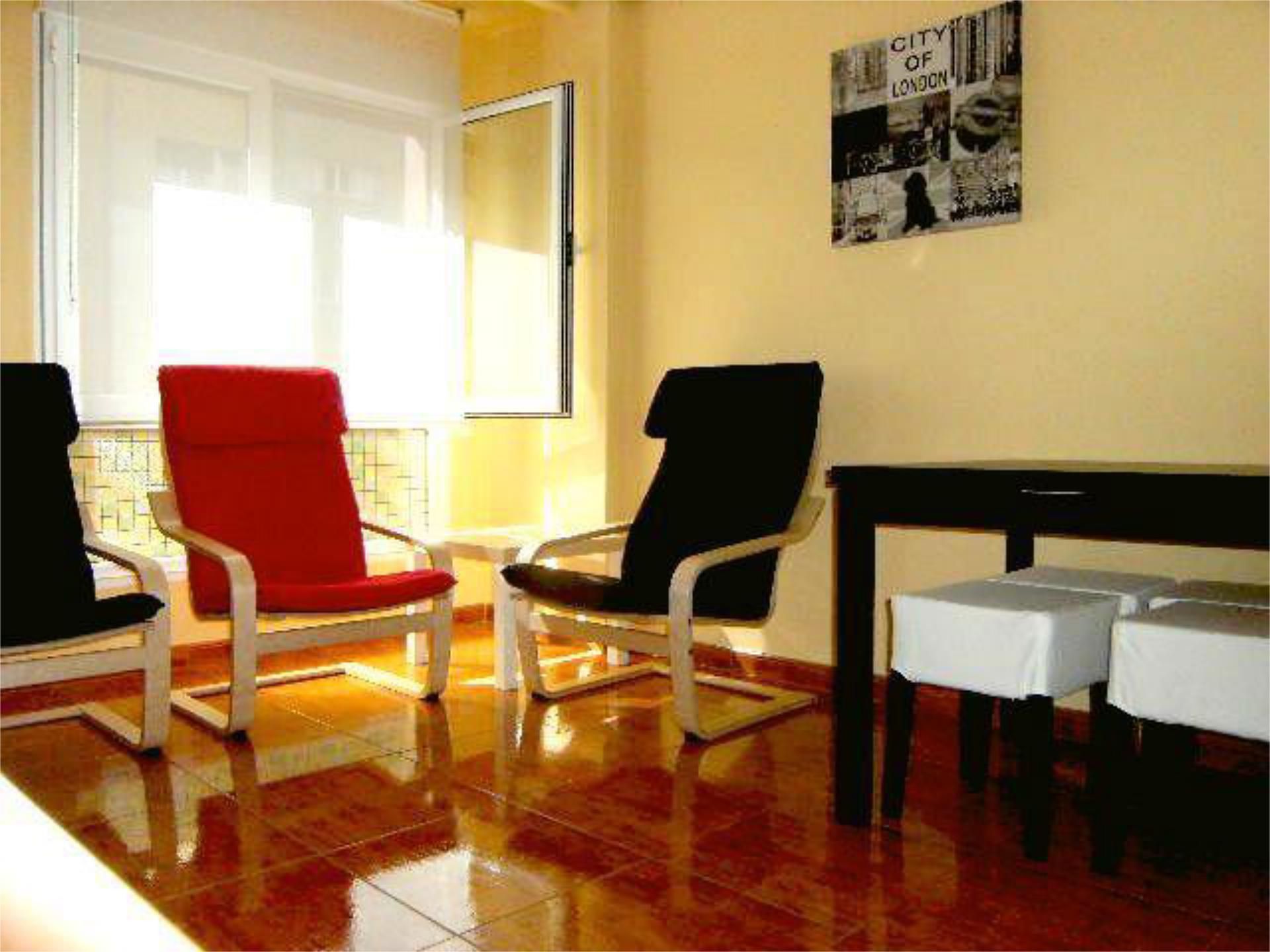 Sala d'estar de Pis en venda en Oviedo  amb Calefacció i Traster