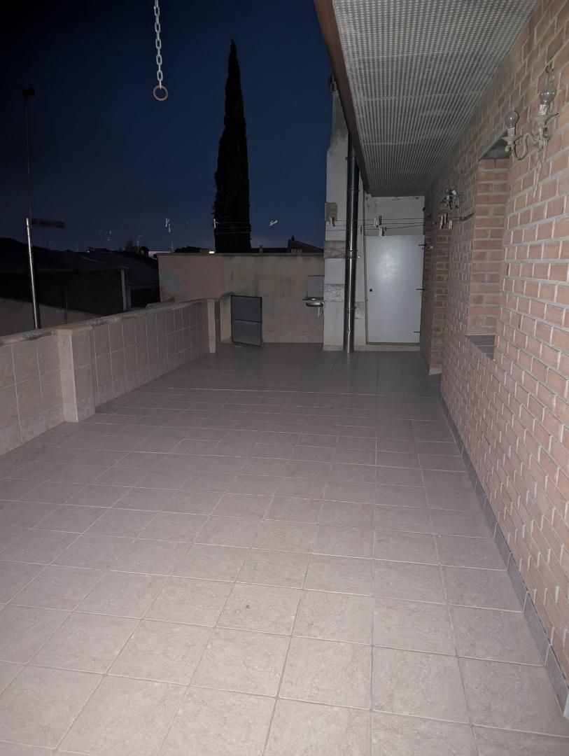 Terrassa de Casa o xalet en venda en Cortes