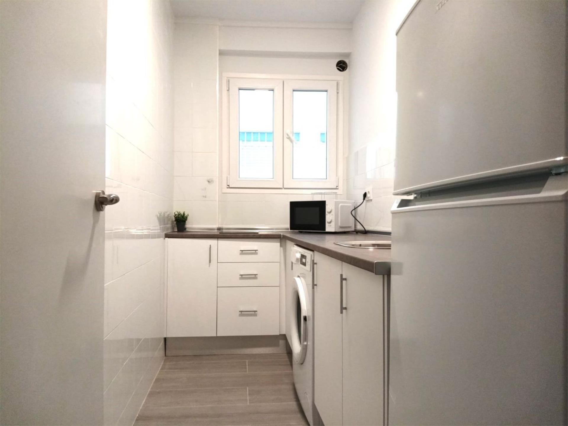 Flat to rent in Calle Arroyo, 14, La Calzada - La Florida Kitchen of Flat to rent in Sevilla Capital with Terrace and Furnished