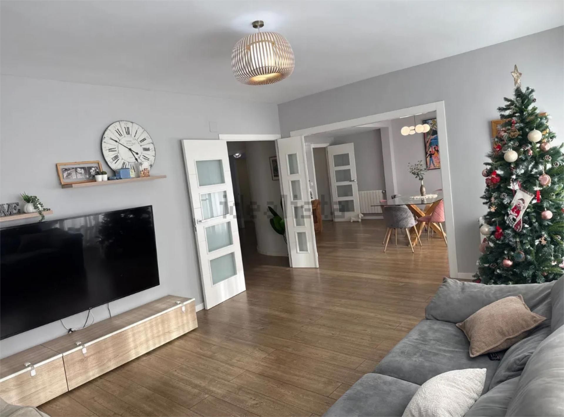 Flat for sale in Avinguda al Vedat, 32, Zona Avenida al Vedat Living room of Flat for sale in Torrent with Air Conditioner, Heating and Parquet flooring