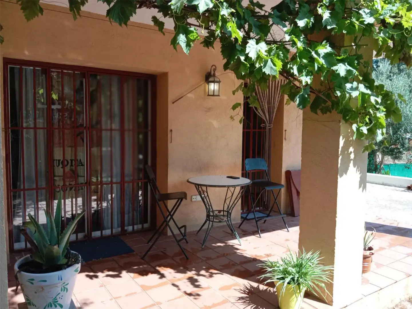 Terrasse von Wohnung zum Verkauf in Navahondilla mit Klimaanlage, Heizung und Privatgarten