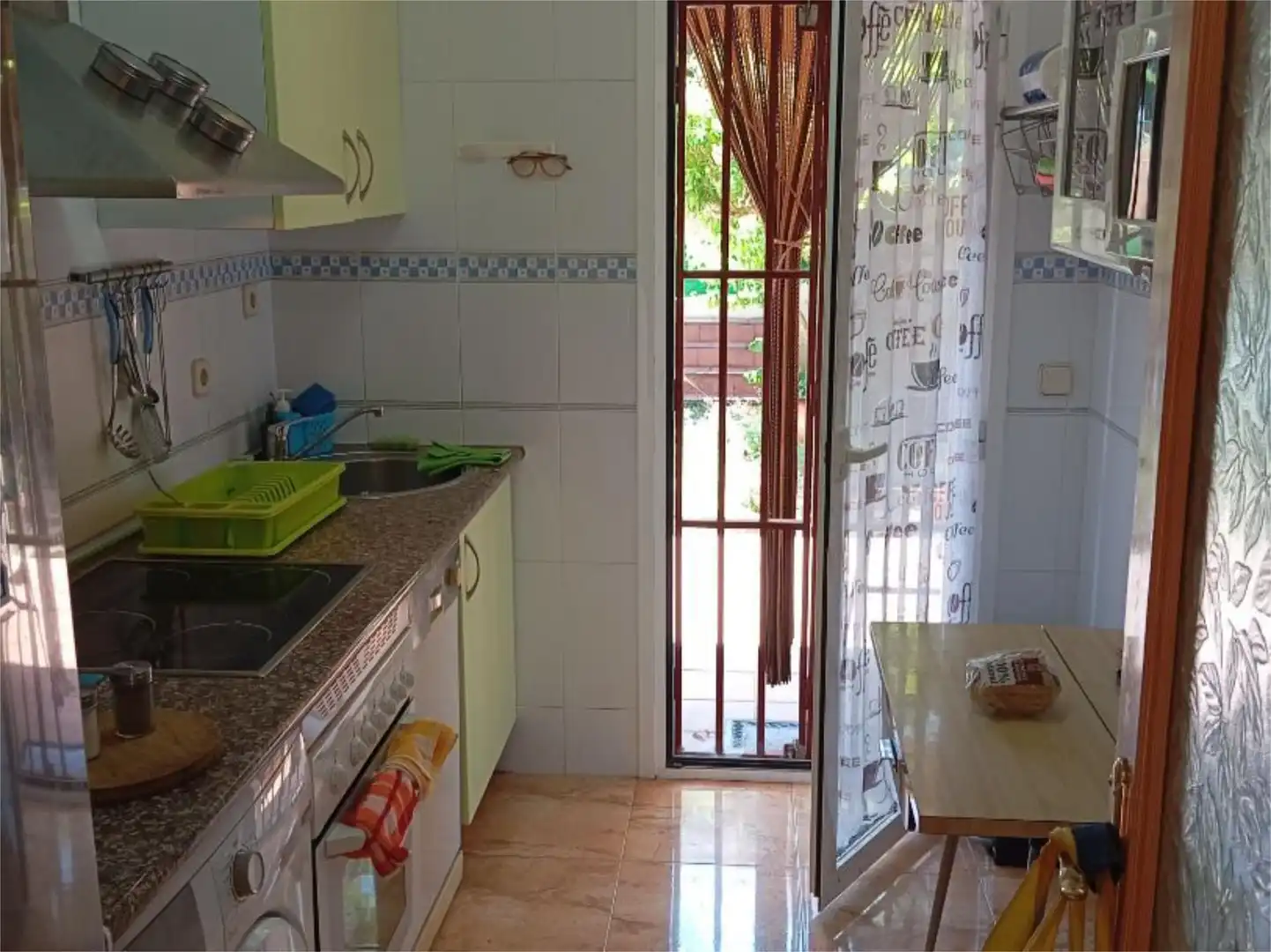 Küche von Wohnung zum Verkauf in Navahondilla mit Klimaanlage, Heizung und Privatgarten