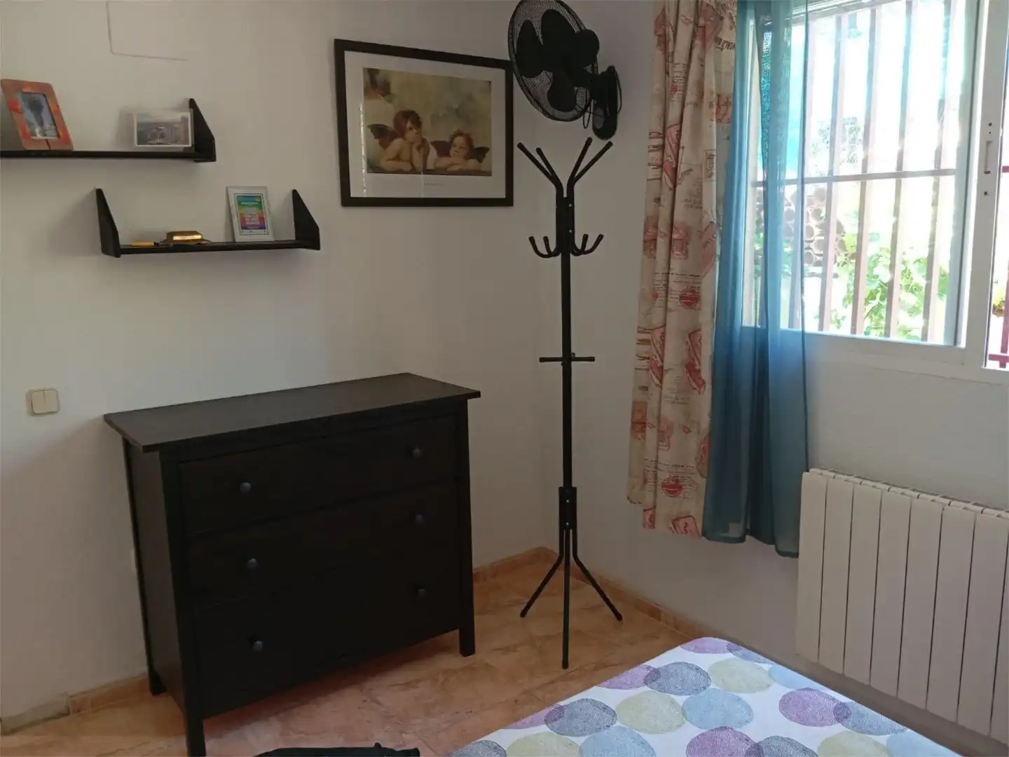 Schlafzimmer von Wohnung zum Verkauf in Navahondilla mit Klimaanlage, Heizung und Privatgarten