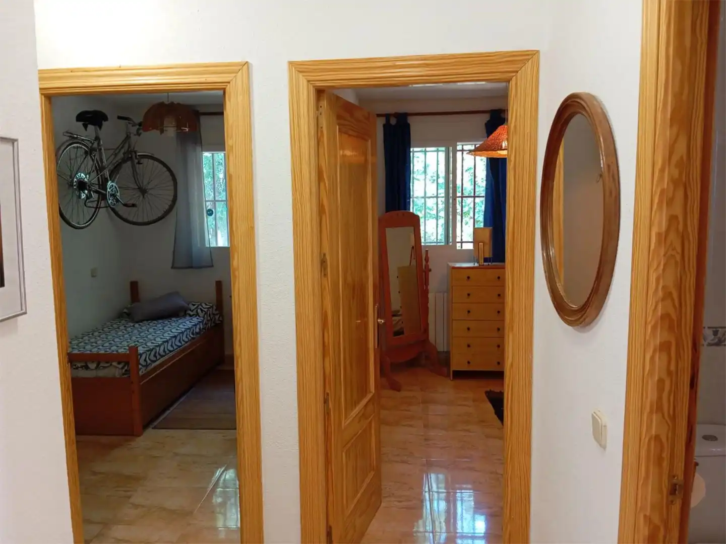 Schlafzimmer von Wohnung zum Verkauf in Navahondilla mit Klimaanlage, Heizung und Privatgarten