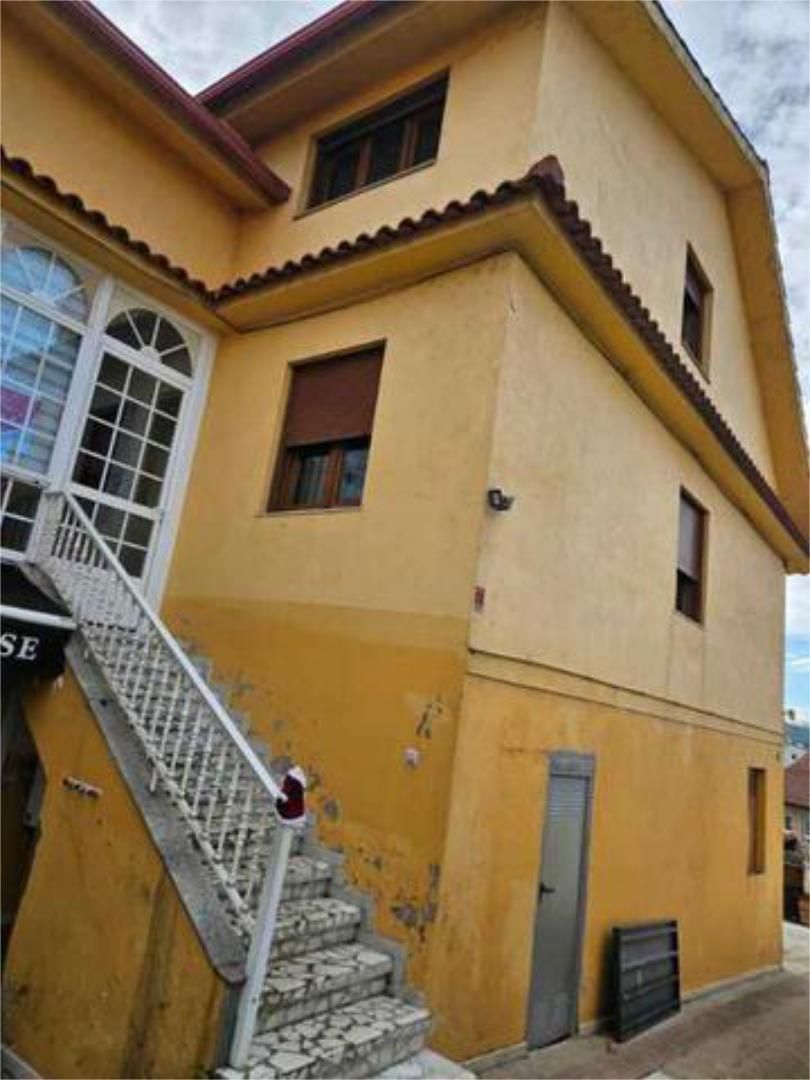 Vista exterior de Casa o xalet en venda en Vigo  amb Jardí privat, Terrassa i Traster