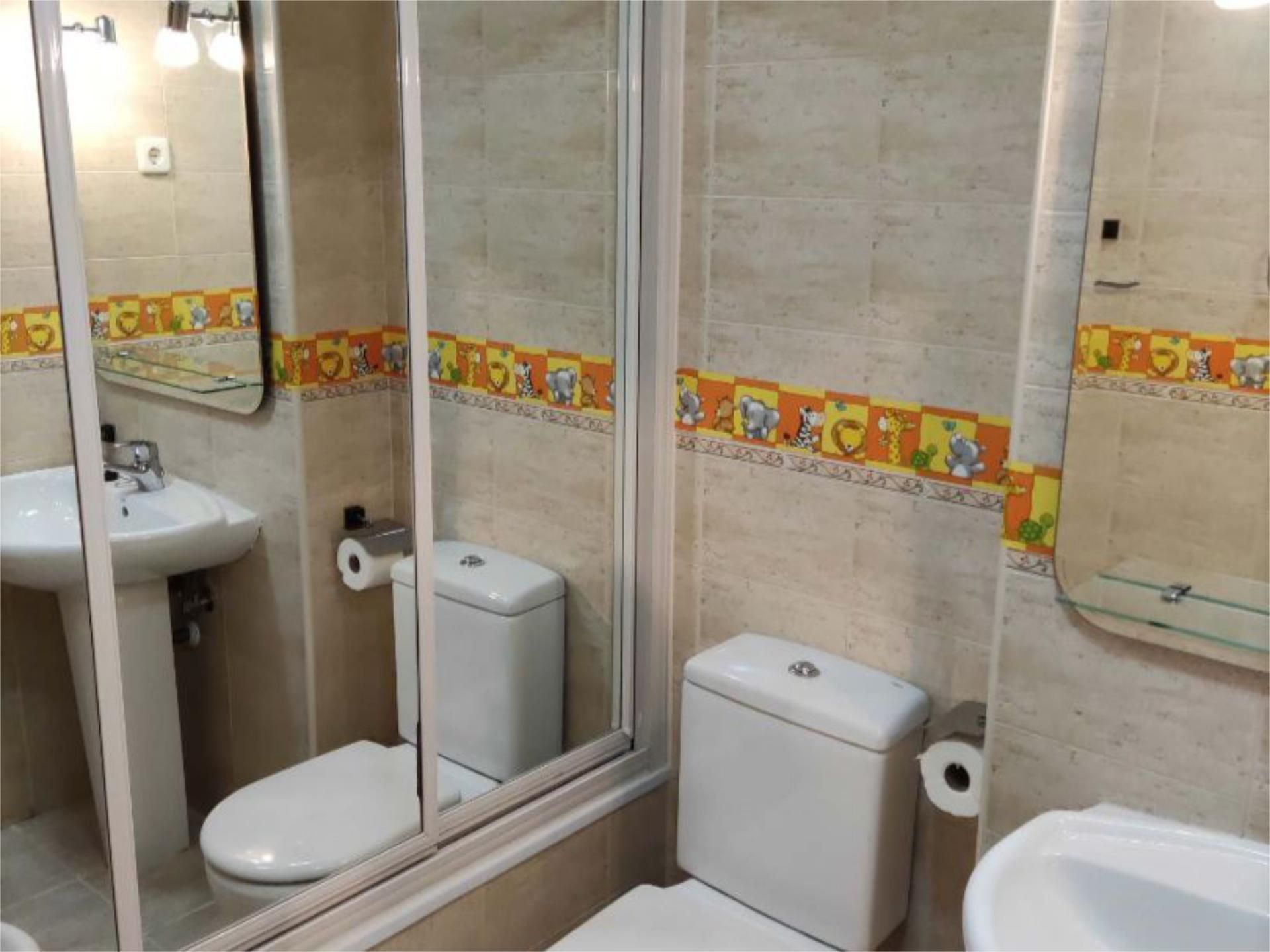 Pis de lloguer a Calle de Palestina, 8, Norte Bany de Pis de lloguer en Alcobendas amb Aire condicionat, Calefacció i Parquet