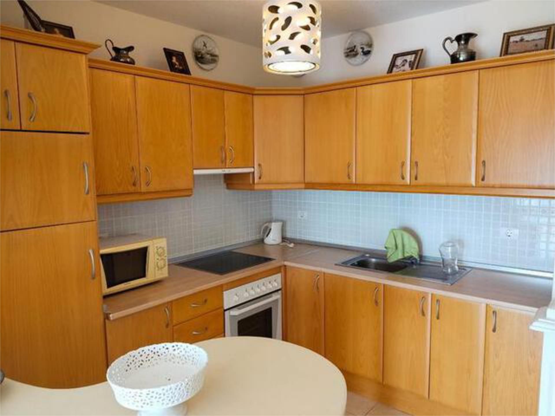 Apartamento en venta en Chayofa Cocina de Apartamento en venta en Arona con Terraza y Piscina